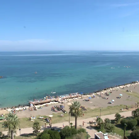 Delfino 39 * Бари